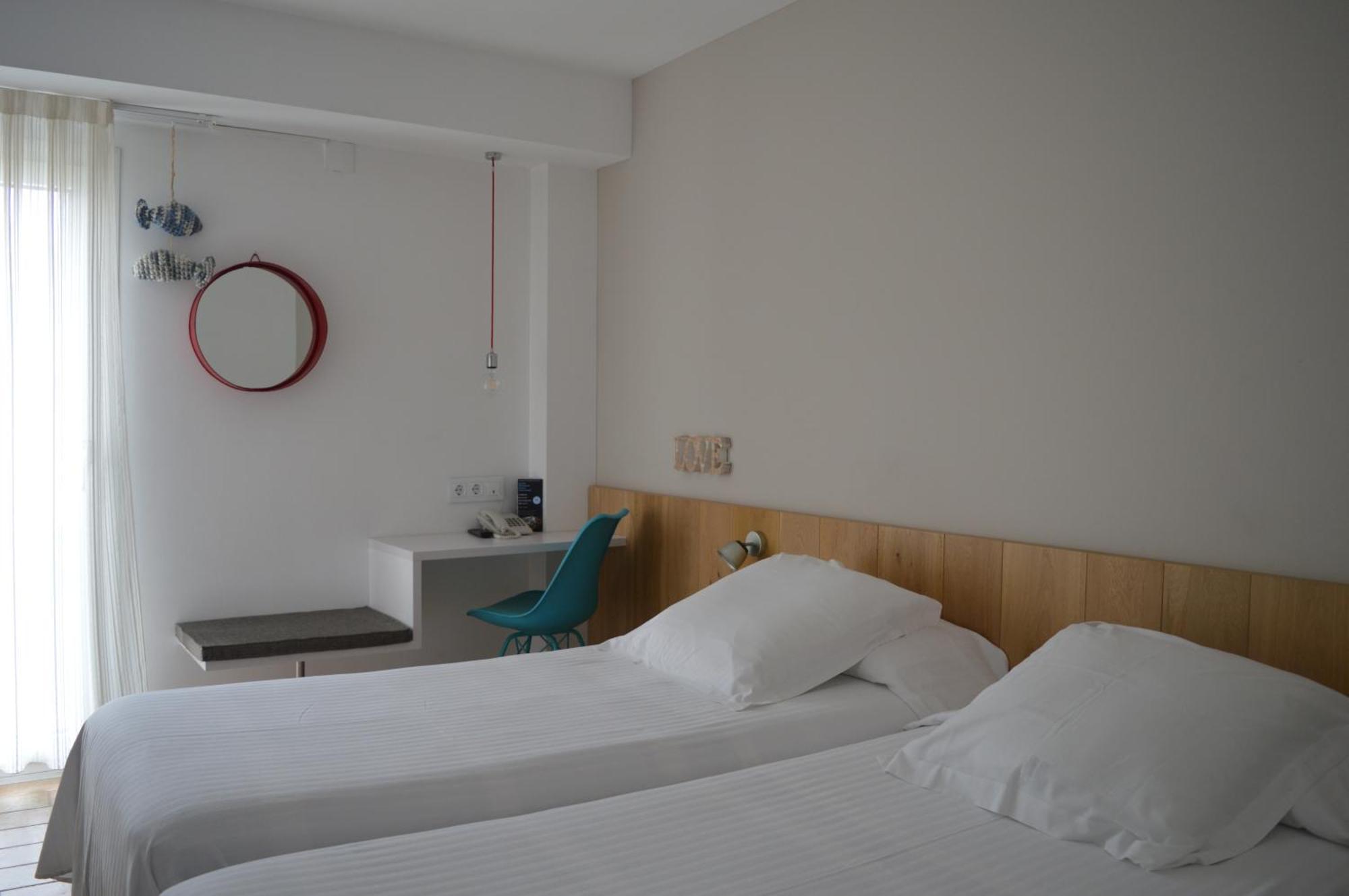 Hotel Nou Estrelles Cadaques Exterior photo