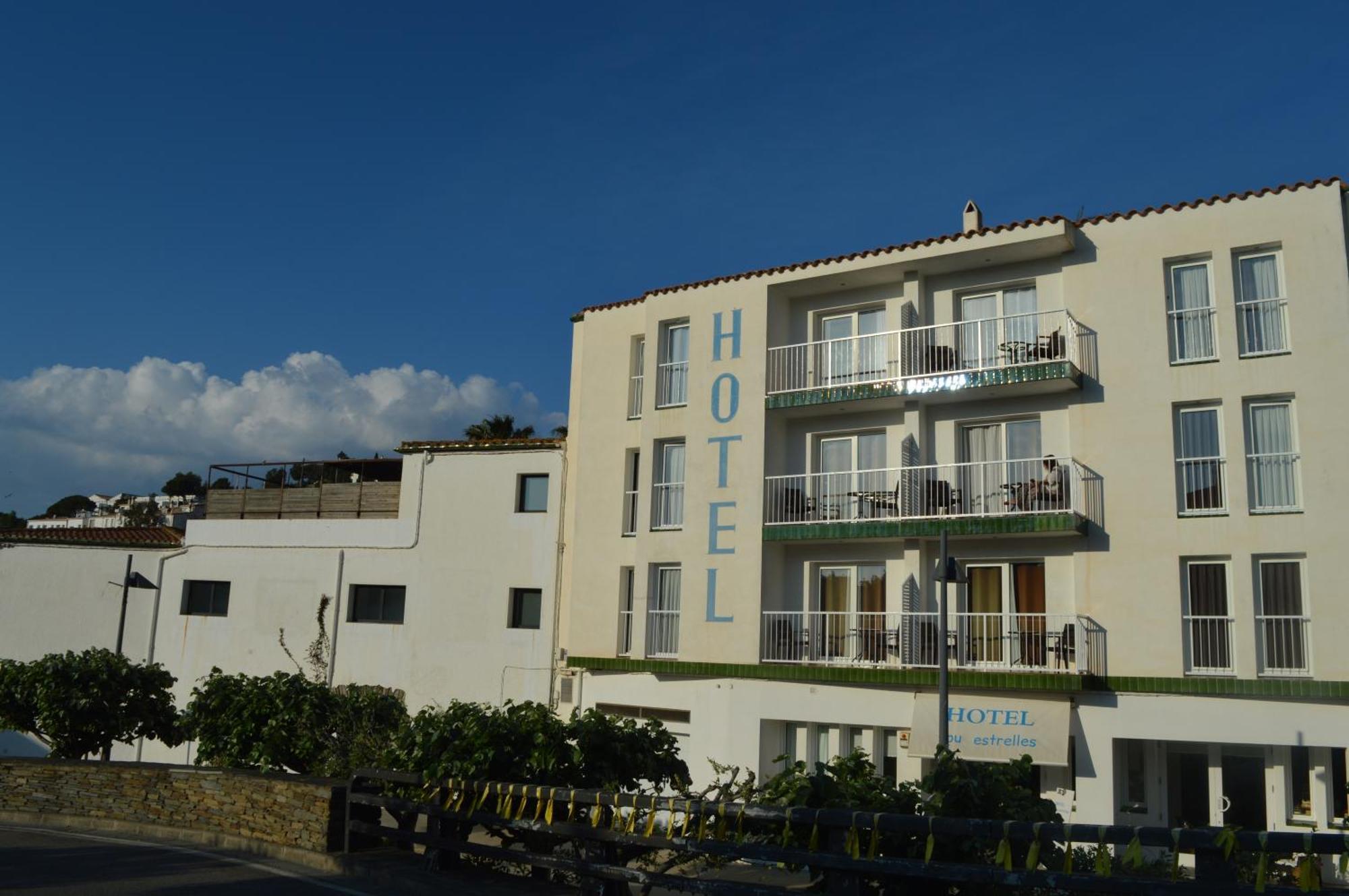 Hotel Nou Estrelles Cadaques Exterior photo