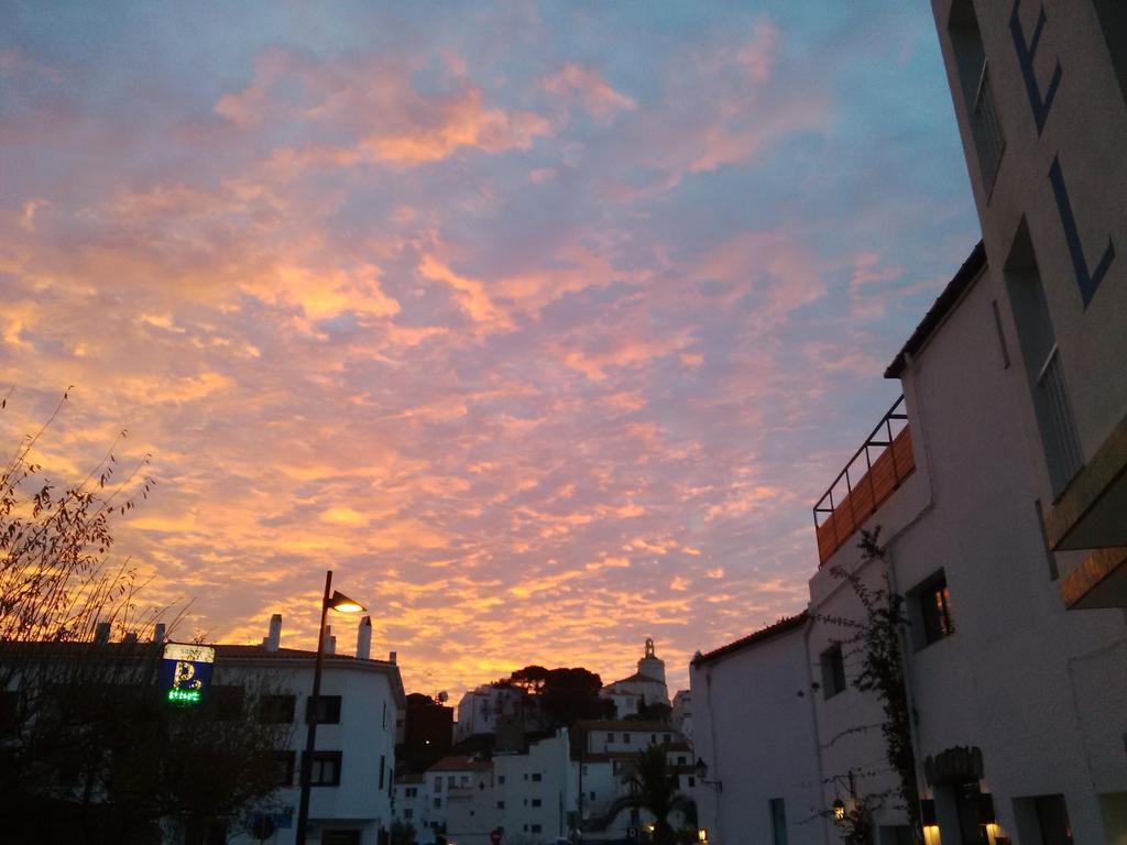 Hotel Nou Estrelles Cadaques Exterior photo
