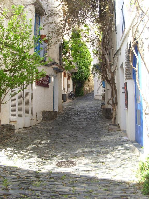 Hotel Nou Estrelles Cadaques Exterior photo